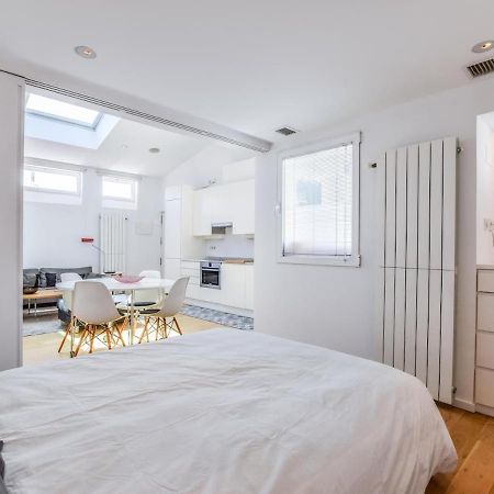 Apartamento De Diseno De Lujo En Lavapies Alquiler Temporal Мадрид Екстериор снимка