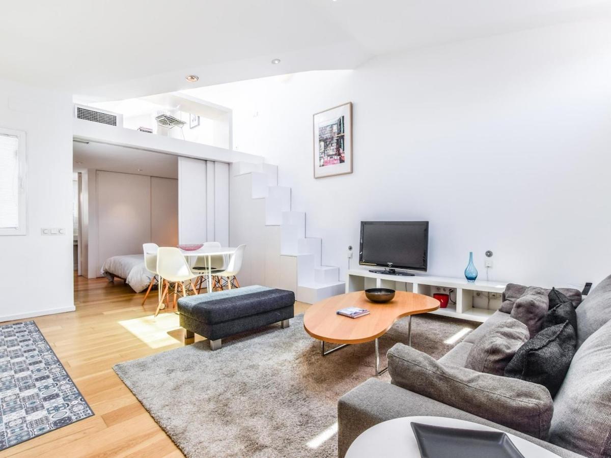 Apartamento De Diseno De Lujo En Lavapies Alquiler Temporal Мадрид Екстериор снимка