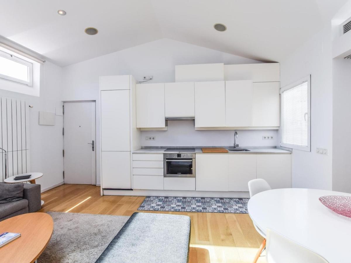 Apartamento De Diseno De Lujo En Lavapies Alquiler Temporal Мадрид Екстериор снимка