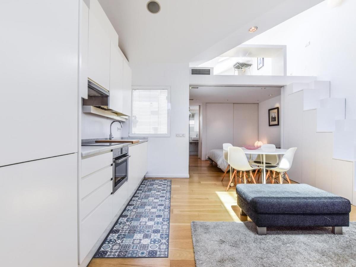 Apartamento De Diseno De Lujo En Lavapies Alquiler Temporal Мадрид Екстериор снимка