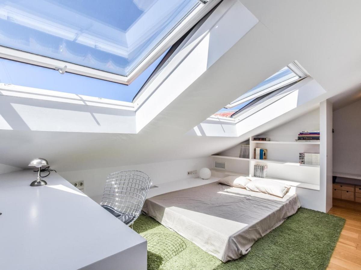 Apartamento De Diseno De Lujo En Lavapies Alquiler Temporal Мадрид Екстериор снимка